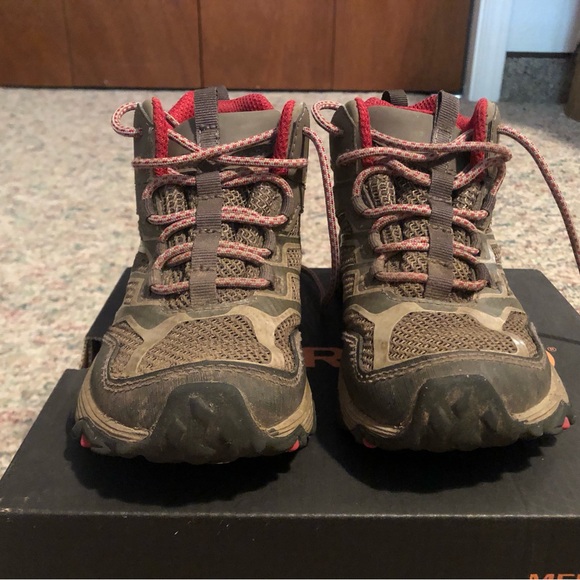 Merrell Moab FST Mid Hiking Shoes - Brown and Red - Picture 6 of 8